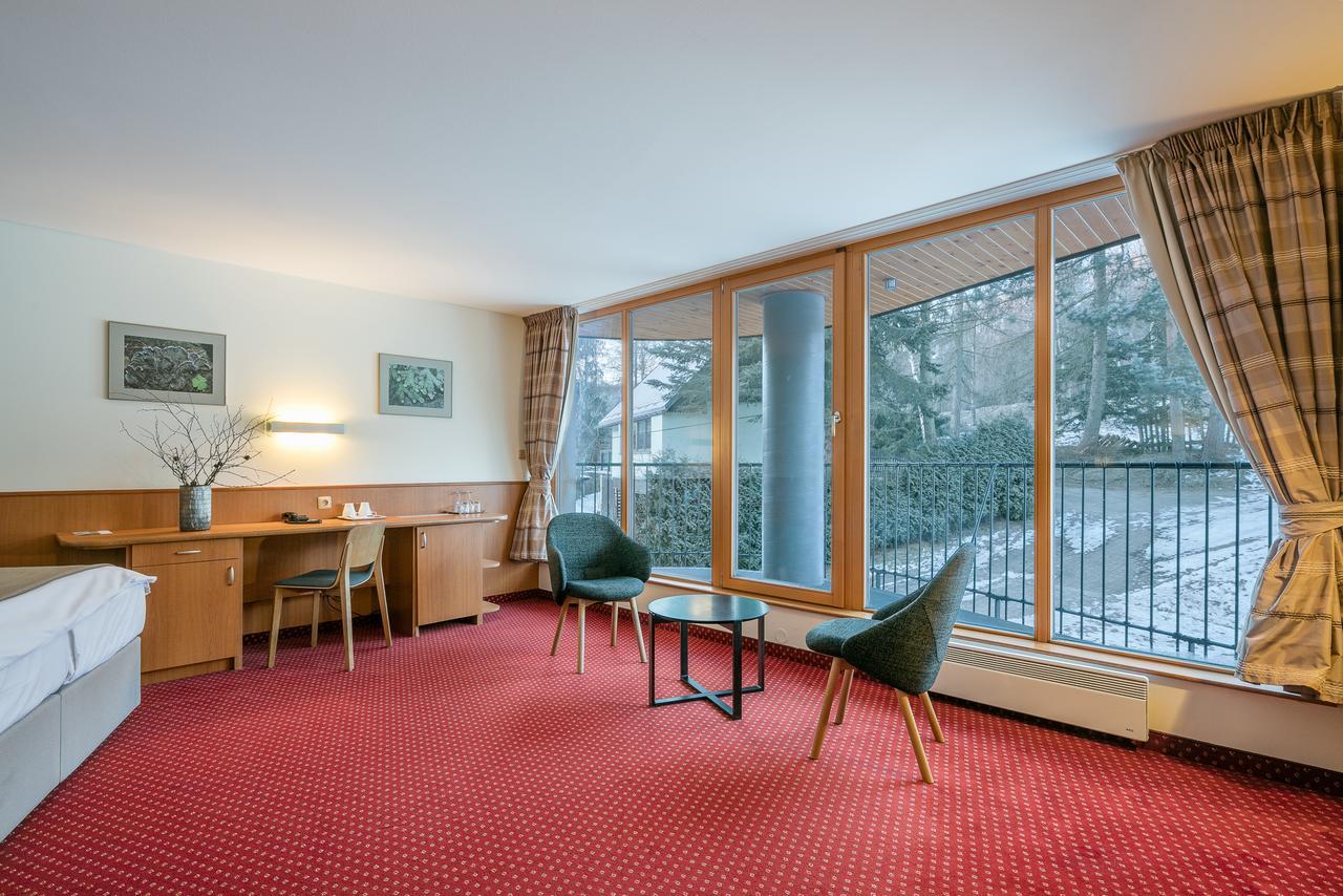 Hotel Ostrov Tisá Buitenkant foto