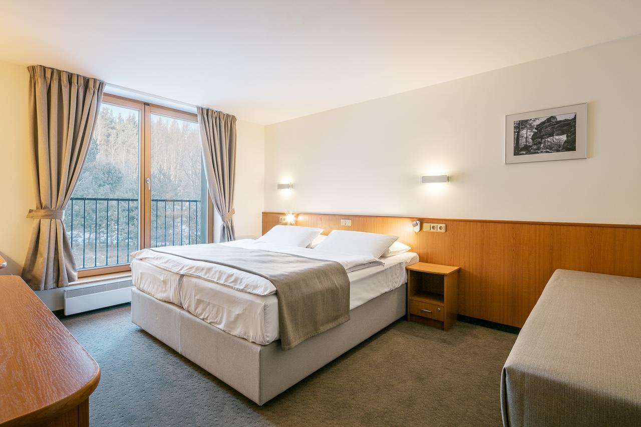 Hotel Ostrov Tisá Buitenkant foto